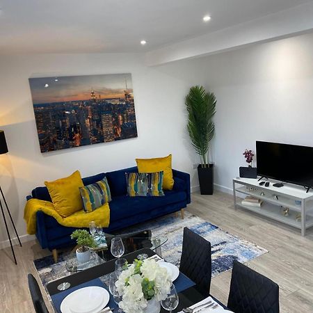 Stylish Apartment In Watford Watford  Exteriör bild