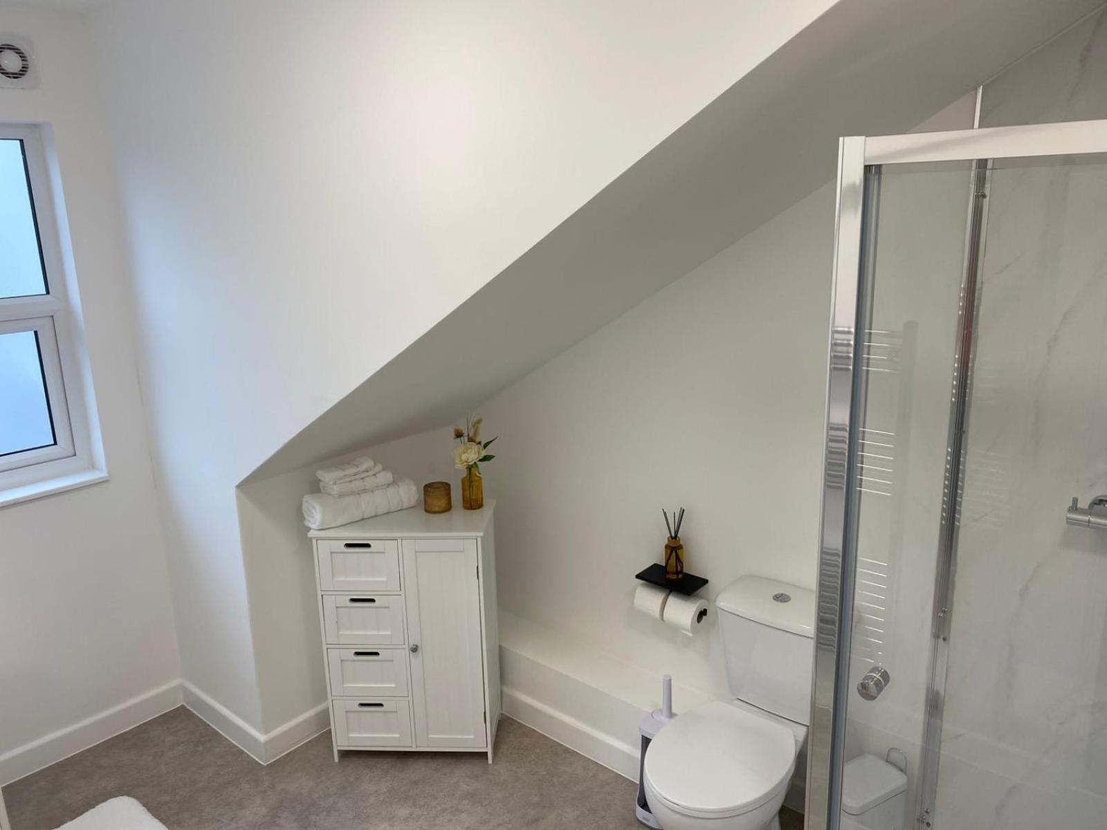 Stylish Apartment In Watford Watford  Exteriör bild