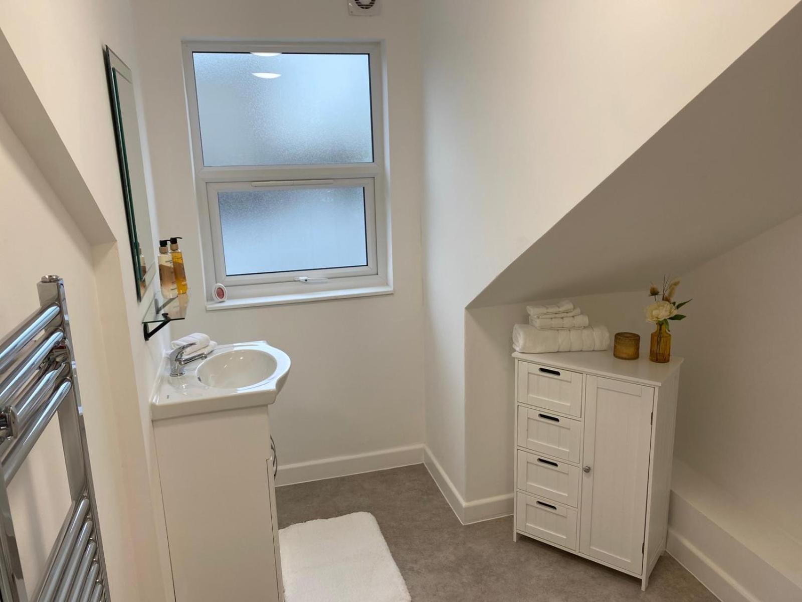 Stylish Apartment In Watford Watford  Exteriör bild