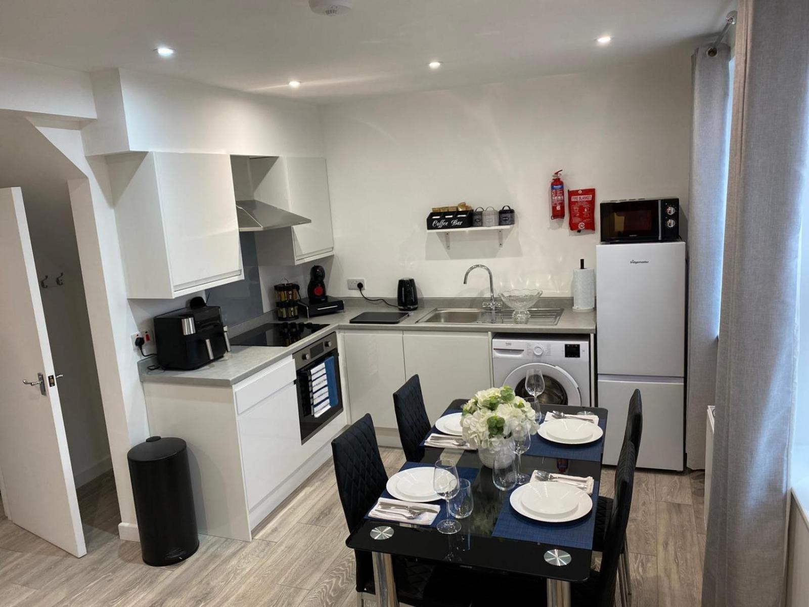 Stylish Apartment In Watford Watford  Exteriör bild